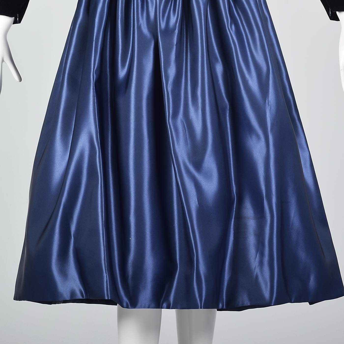 Off Shoulder Scaasi Drop Waist Party Dress in Navy Blue