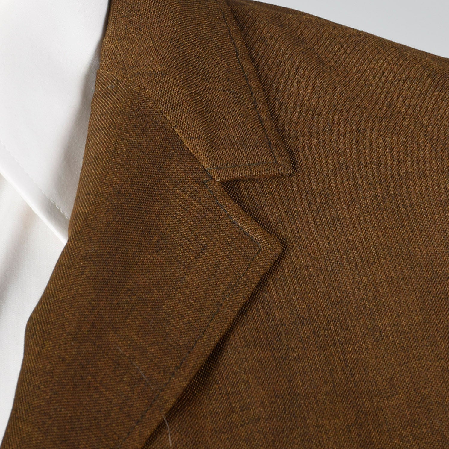 Medium 1960s 39S Brown 2pc Suit