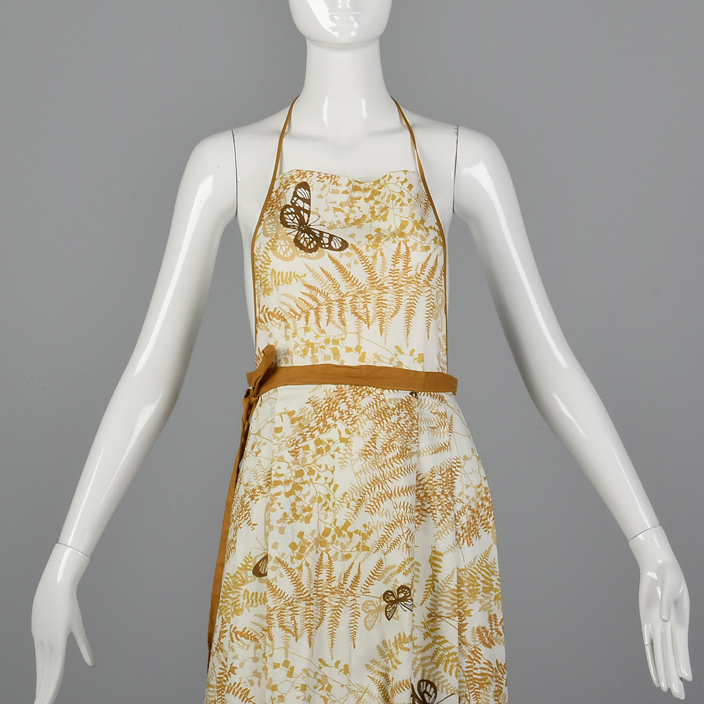 1970s Vera Deadstock Convertible Apron with Matching Tablecloth