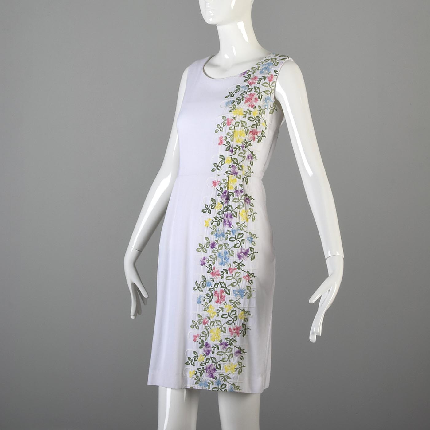 1950s White Day Dress with Floral Embroidery