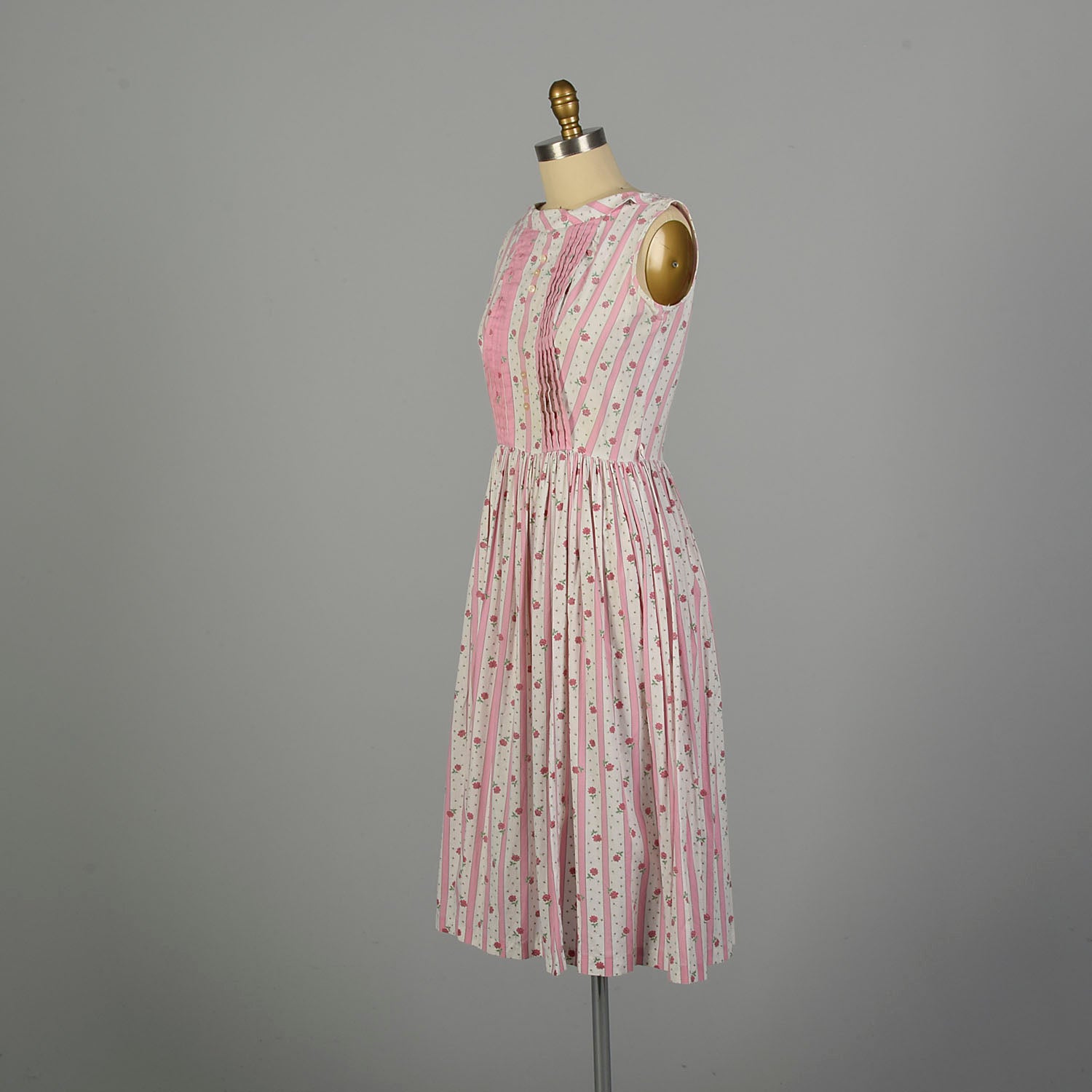 Medium 1950s Pink Floral Stripe Dress Sleeveless Casual Summer Fit and Flare Day Dress