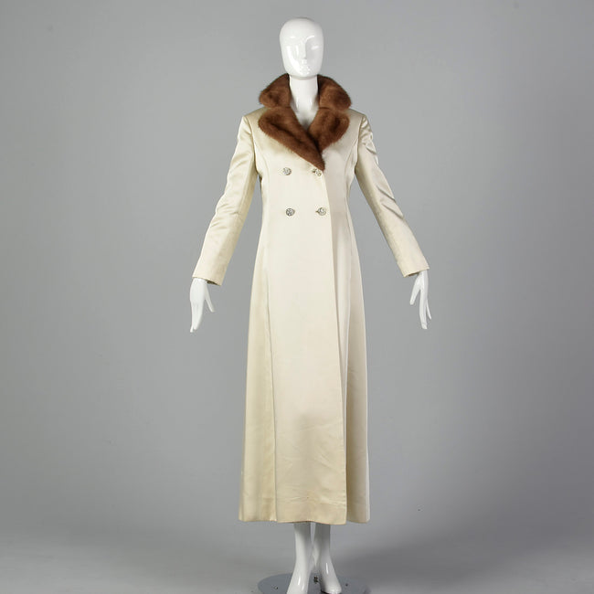 XS 1960s Ivory Opera Coat with Mink Collar
