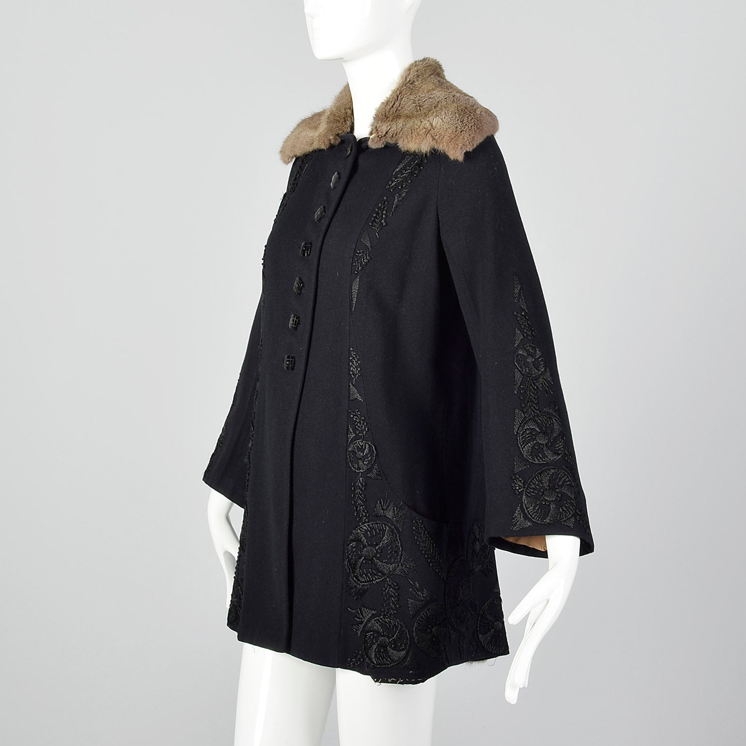 XXS 1920s Embroidered Wool Jacket with Rabbit Fur