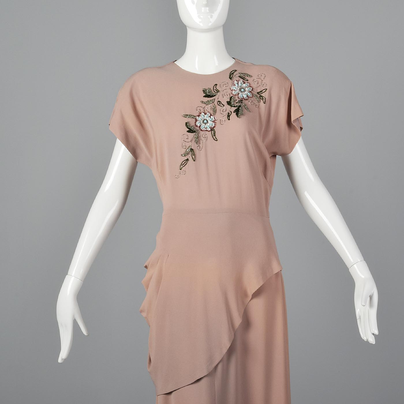1940s Peach Crepe Gown with Floral Beaded Bodice