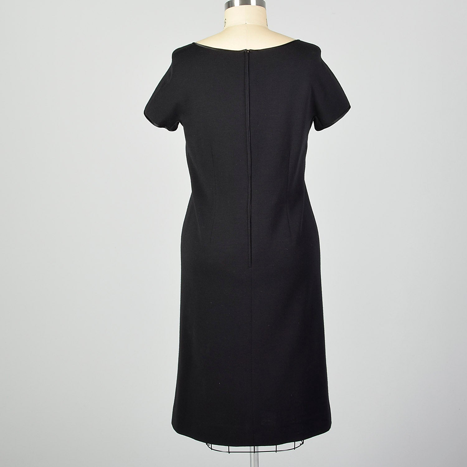 XL 1960s Black Shift Dress