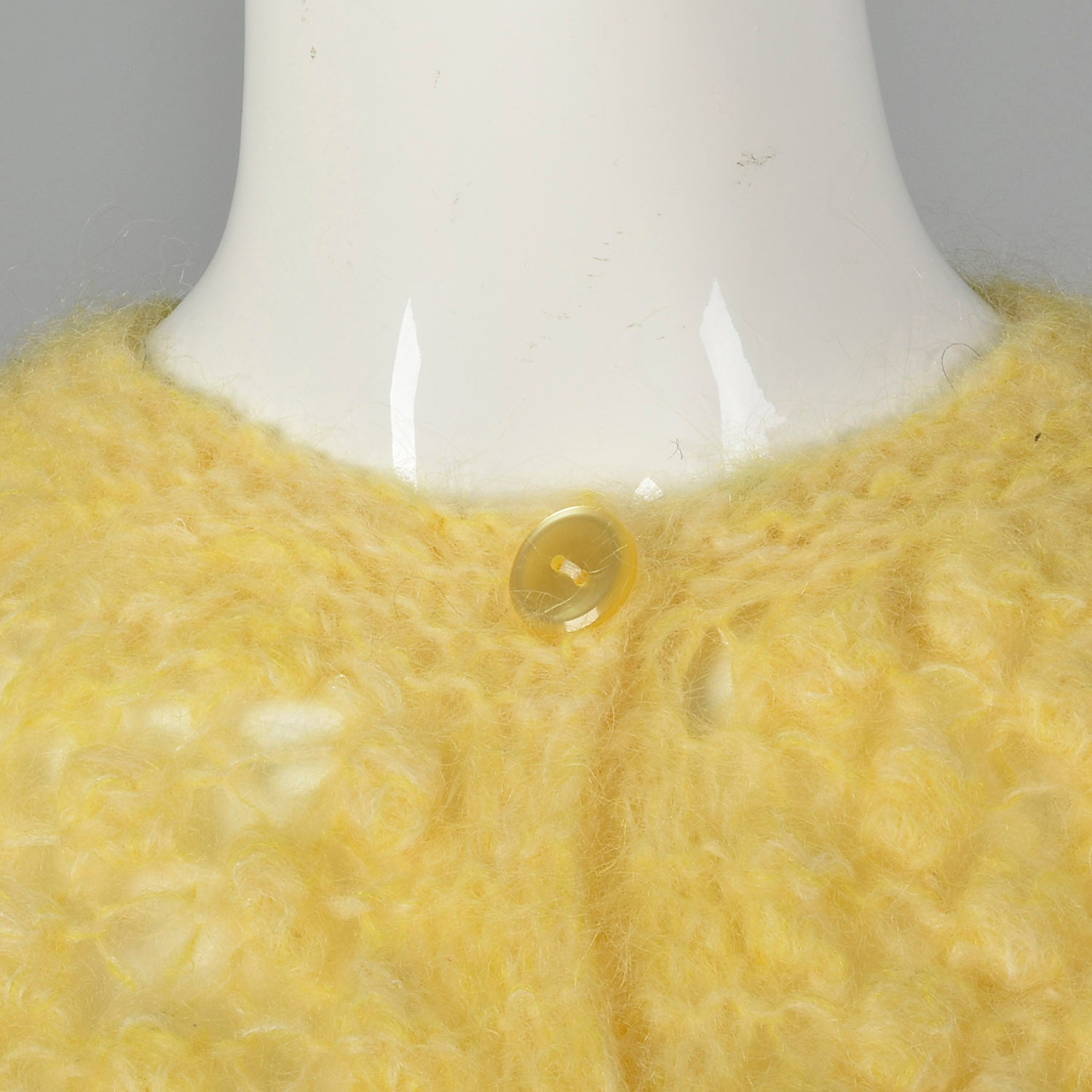 Large 1960s Yellow Sweater Hand Knit In Italy Puff Stitch Cardigan