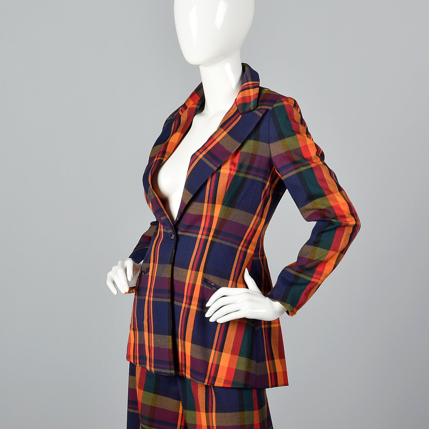 1970s Plaid Pant Suit with Palazzo Pants and Fitted Blazer