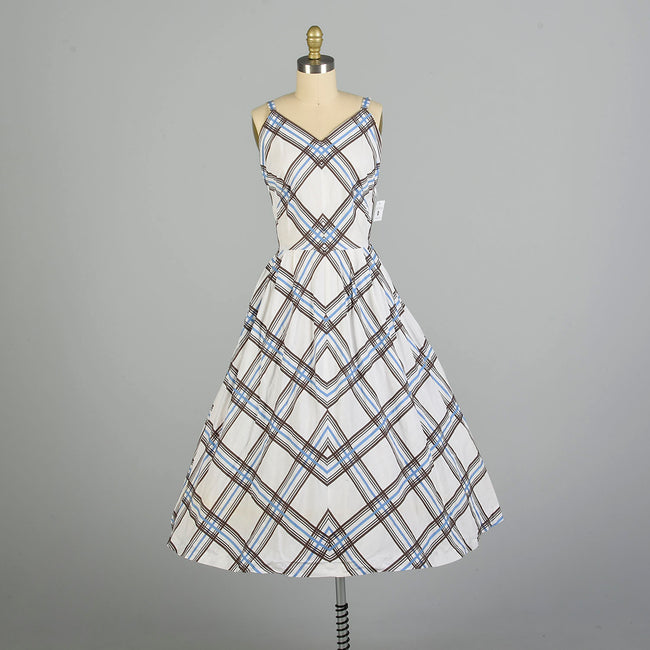 Medium 1950s Day Dress Blue Plaid Casual Cotton Summer Sleeveless Sundress