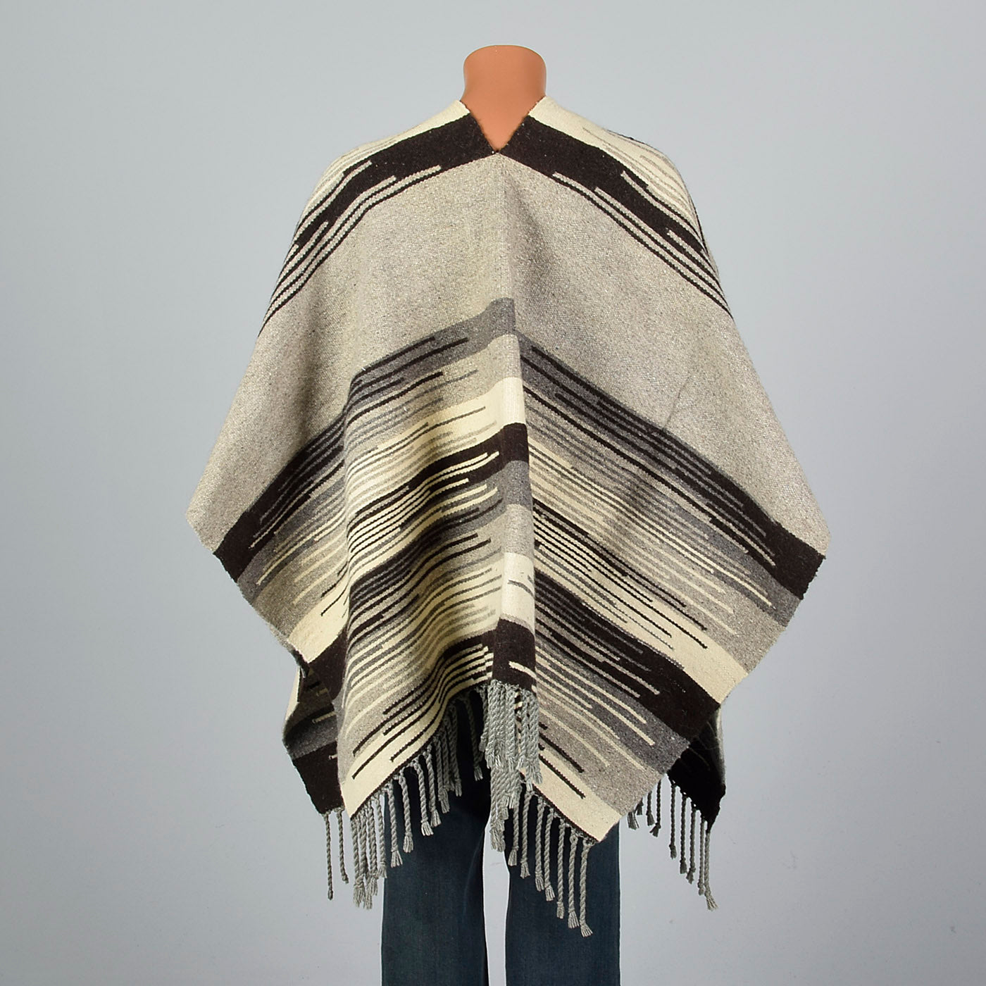 1970s Mens Mexican Wool Blanket Poncho