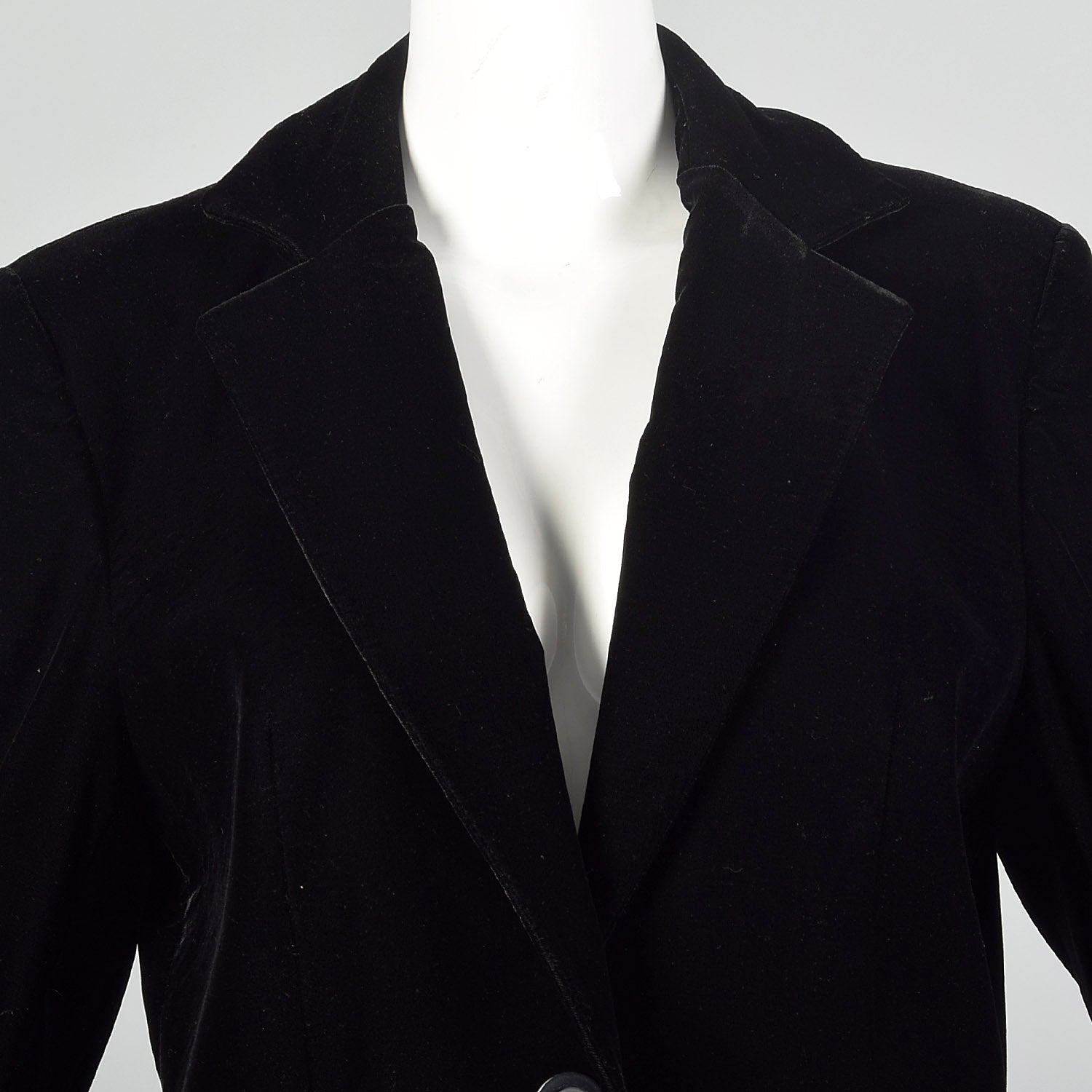 Medium Paco Rabanne 1990s Black Velvet Blazer