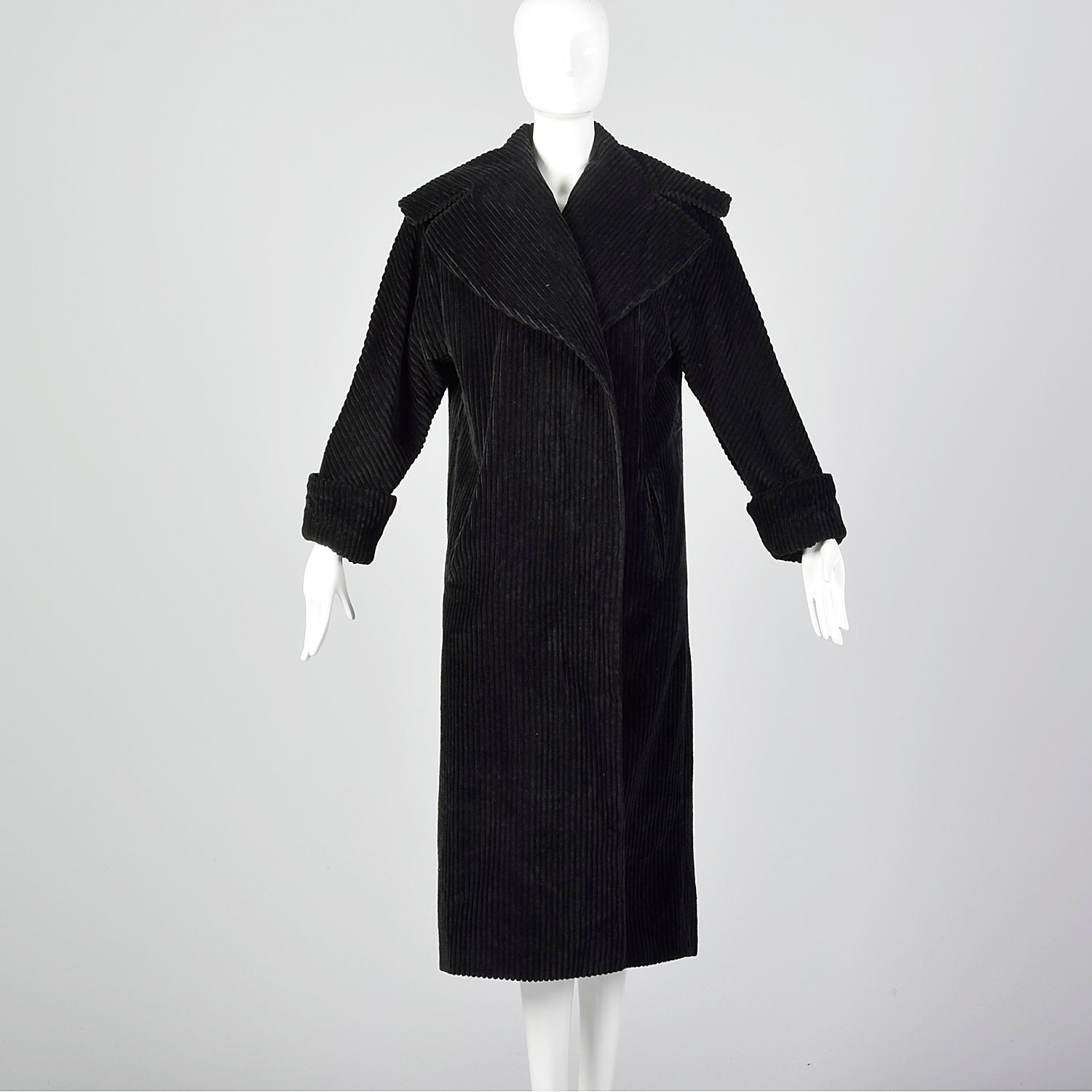 Medium Bill Blass 1980s Black Corduroy Coat
