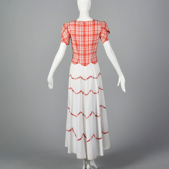 1940s Long Day Dress with Scallop Details