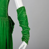 1940s Emerald Green Velvet Dress
