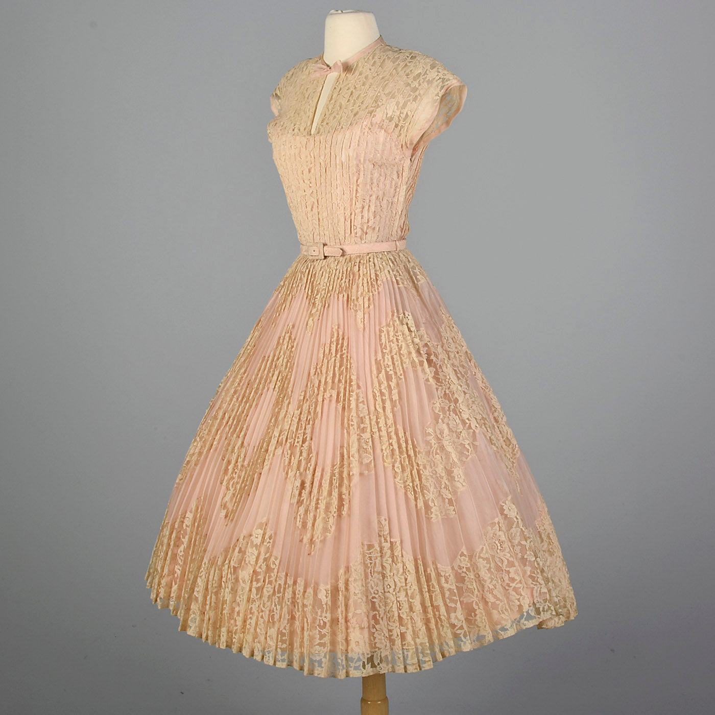 1950s Pink Lace Pleated Wedding Dress