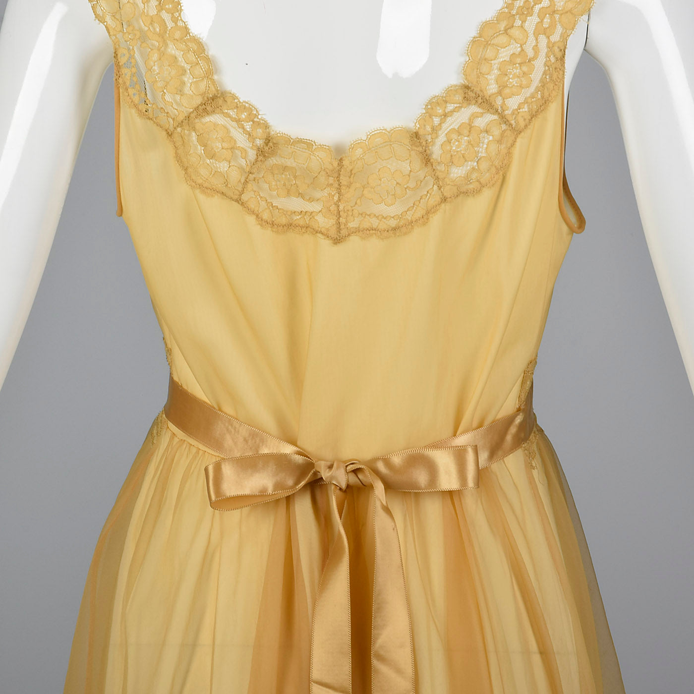1950s Vanity Fair Two Piece Nightgown and Peignoir Set