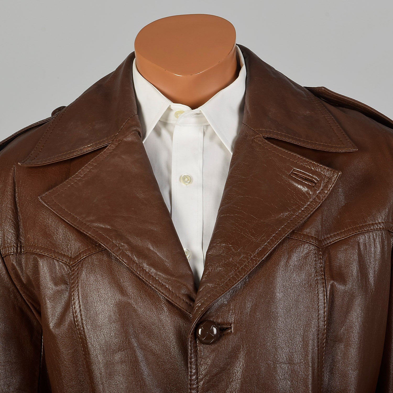 Medium-Large 1970s Brown Leather Trench