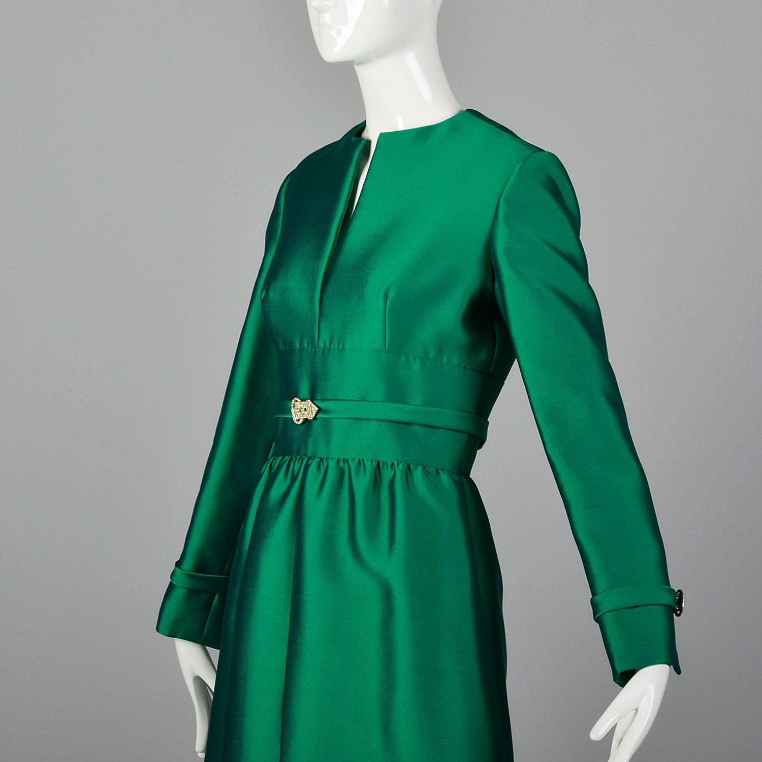 Small Late 1960s Emerald Green Dress Style & Salvage Small Late 1960s Emerald Green Dress Style & Salvage