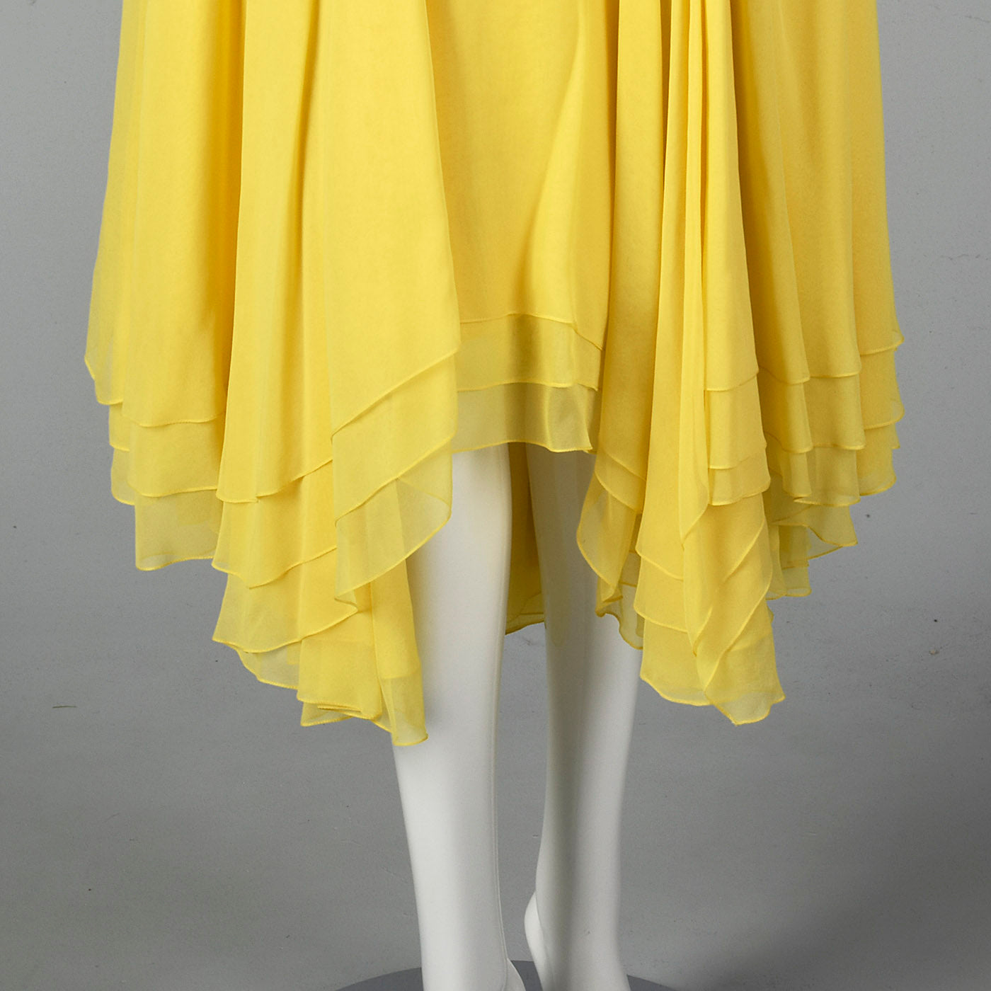 Elegant 1970s Travilla Yellow Silk Chiffon Dress