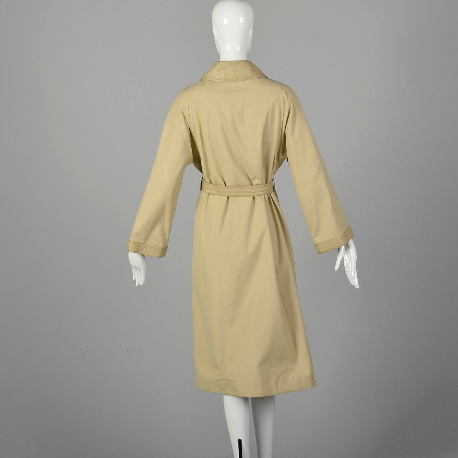 Medium Bonnie Cashin 1970s Tan Trench Coat