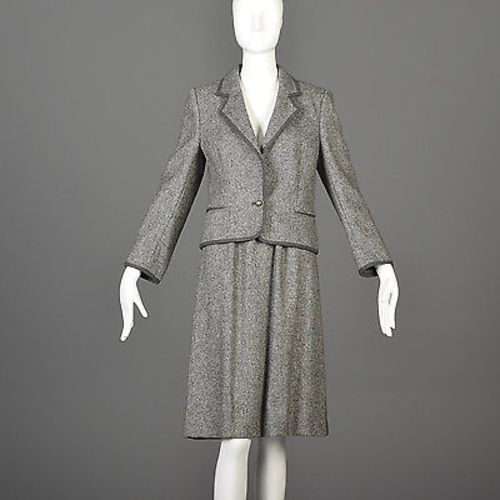 1990s  Louis Feraud Gray Tweed Skirt Suit