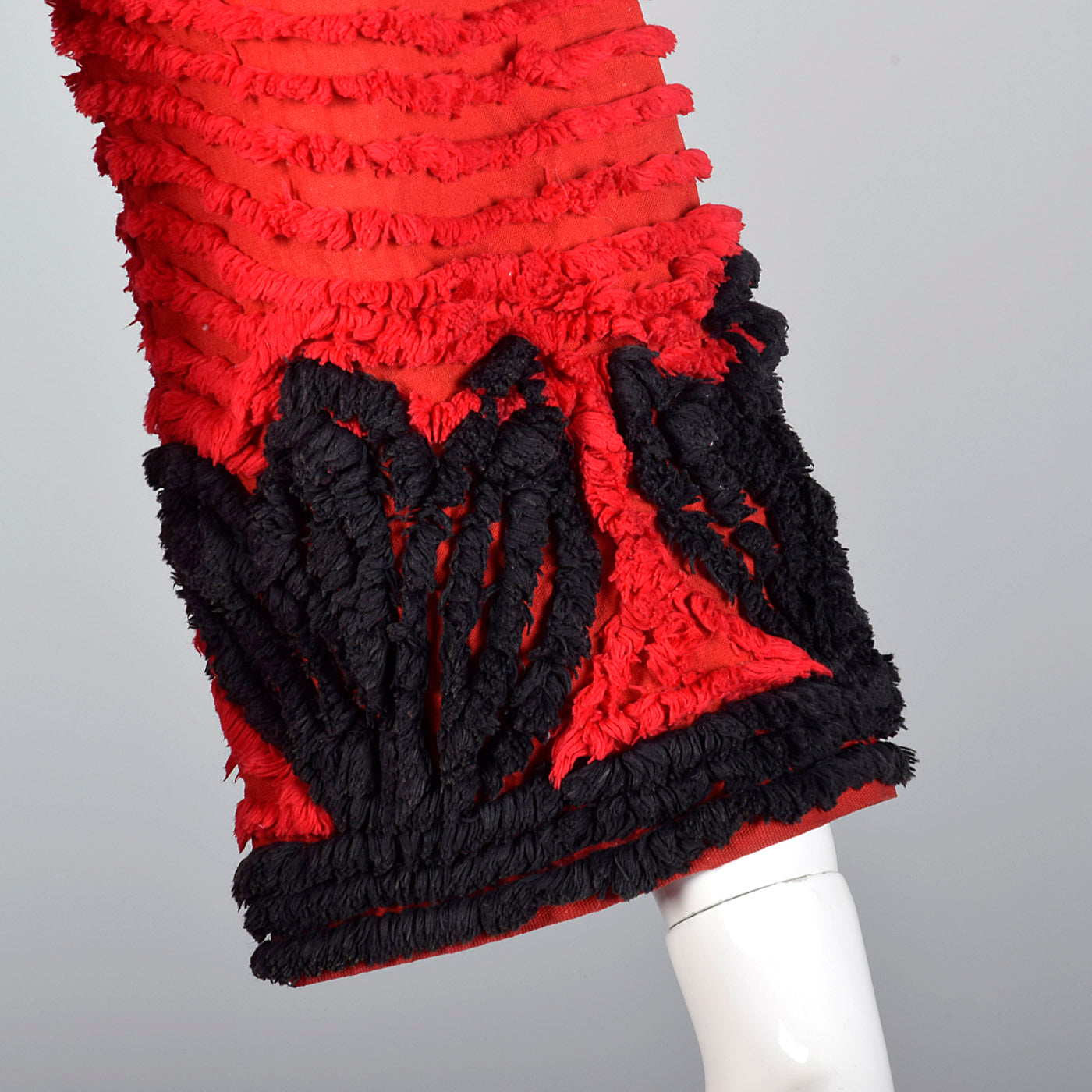 1930s Red and Black Chenille Robe