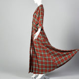 Large 1940s / 1950s Plaid Dressing Gown