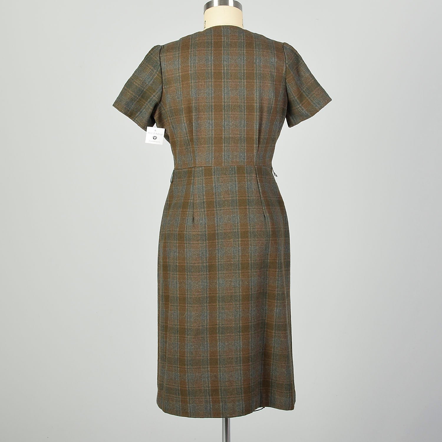 XL-XXL 1950s Wool Button-up Dress Green and Brown Plaid Button-up