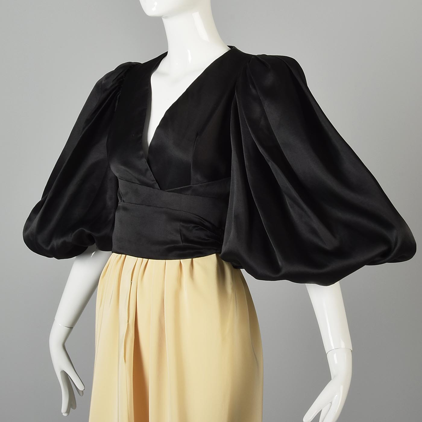 Oscar de la Renta Formal Balloon Sleeve Silk Gown