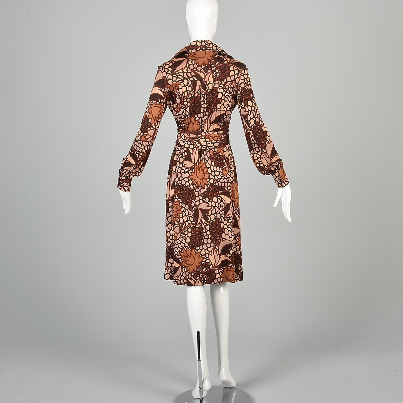 1970s La Mendola Bohemian Silk Jersey Dress in an Autumn Leaf Print