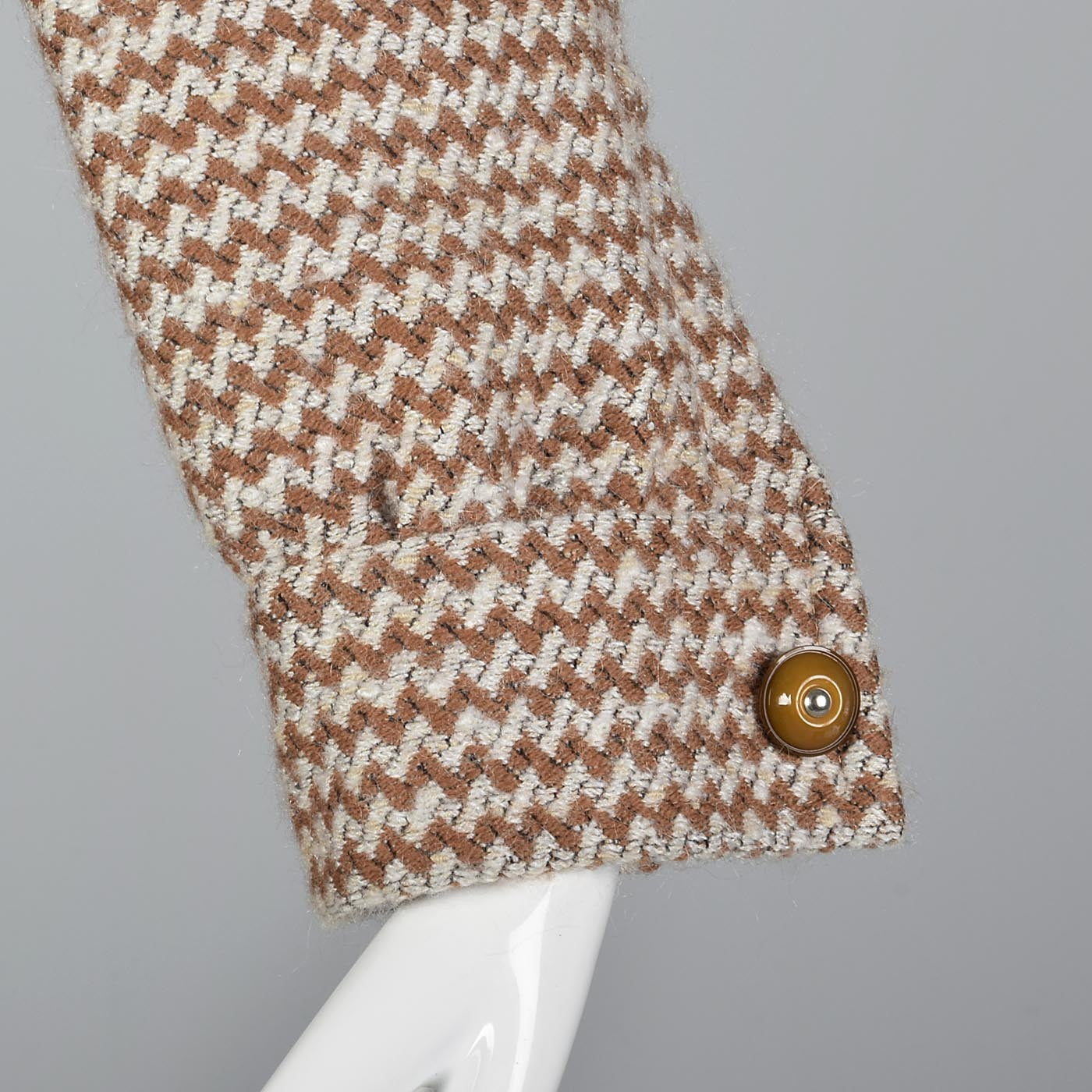1970s Via Veneto Couture Boutique Tweed Skirt Suit
