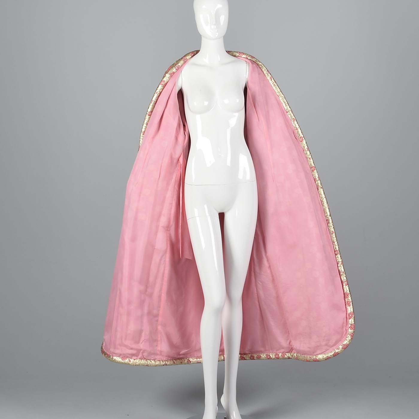 Incredible 1960s Gold Lamé Dressing Gown