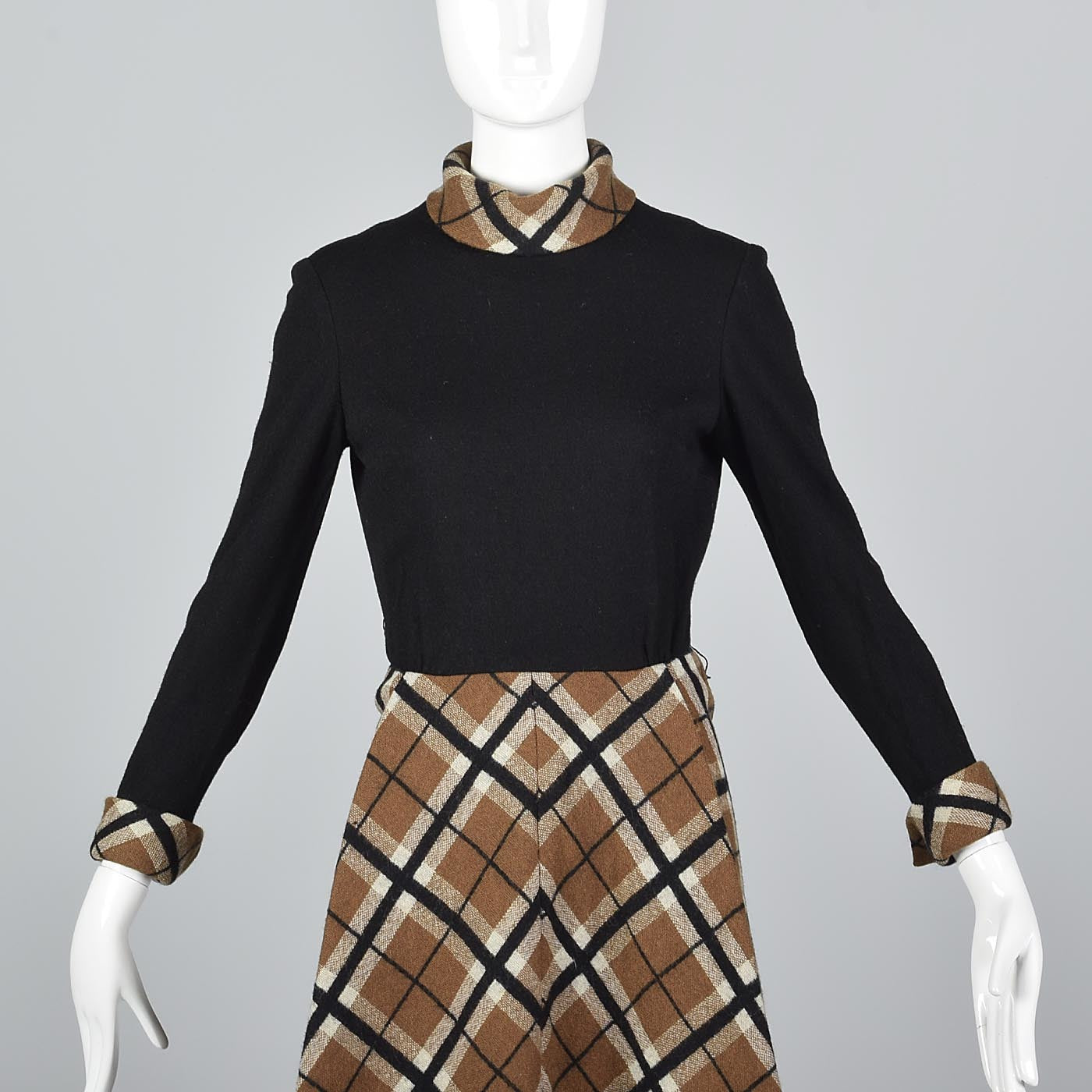 1960s Saks Fifth Avenue Mod Wool Dress