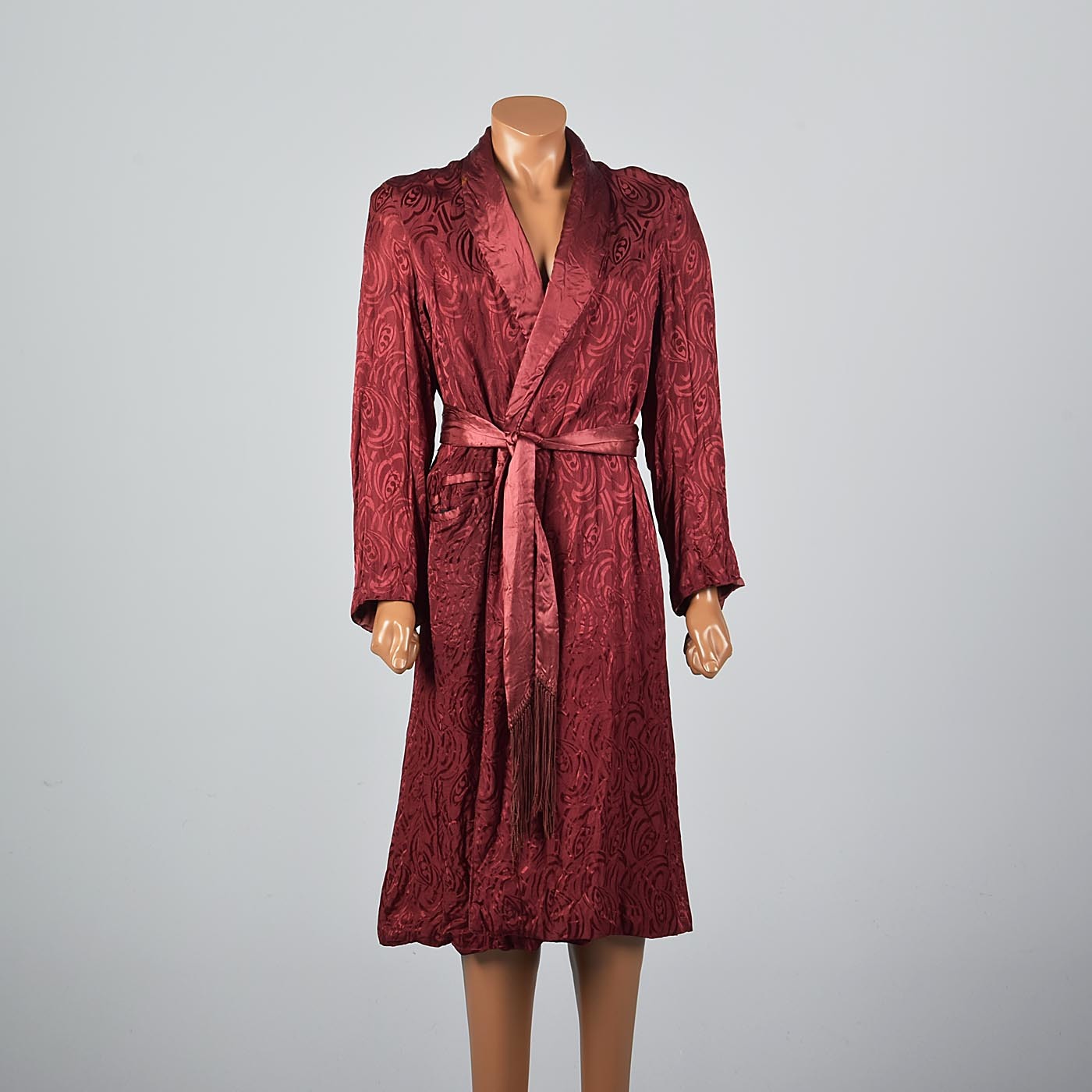 1950s Men's Rayon Red Swirl Brocade Robe with Fringe