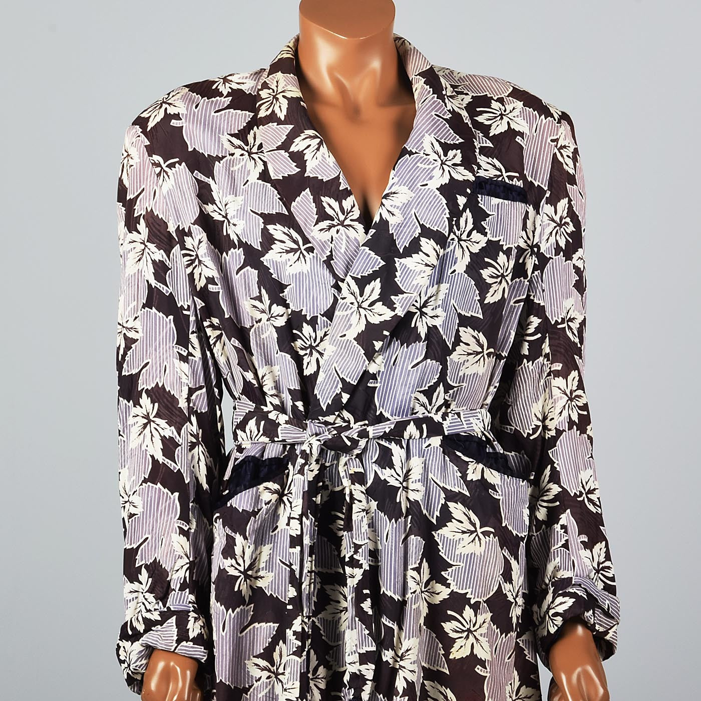 1940s Mens Robe with Leaf Print