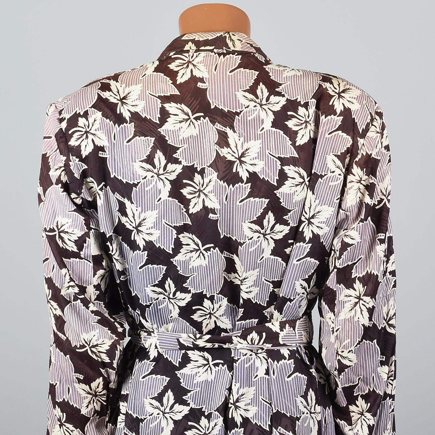 1940s Mens Robe with Leaf Print