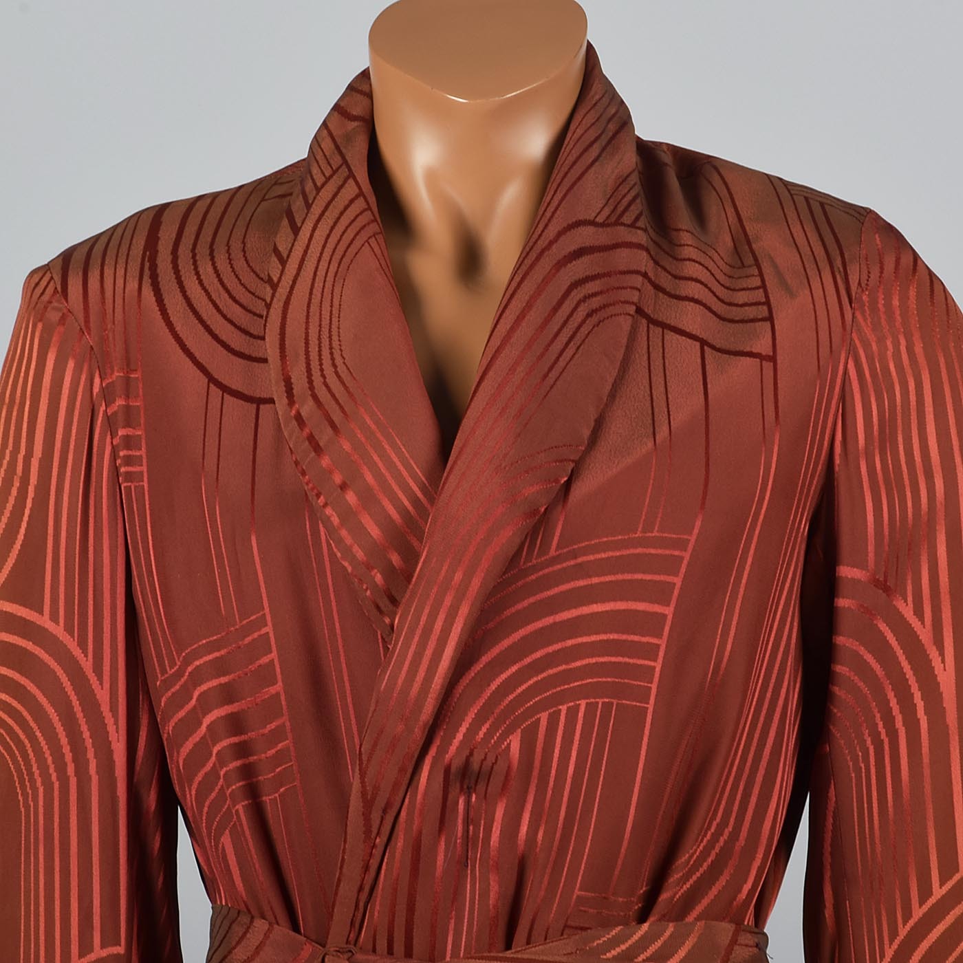 1930s Men's Art Deco Robe