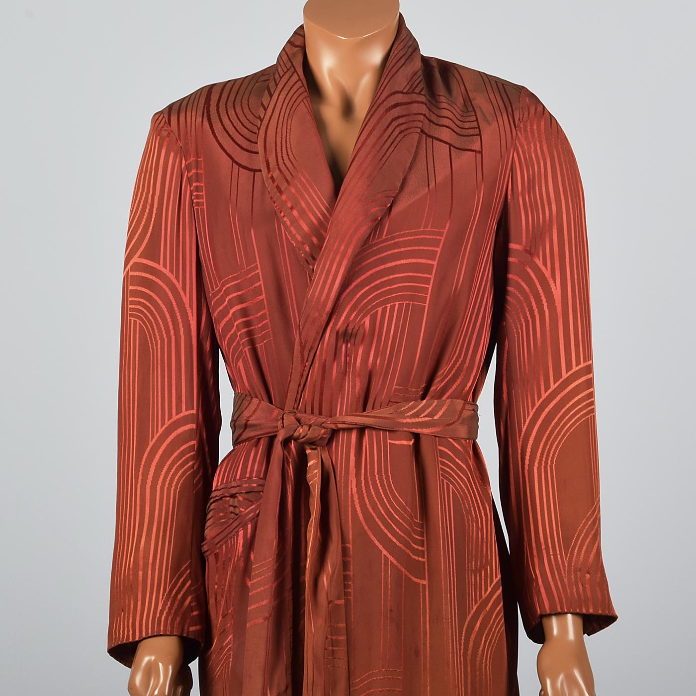 1930s Men's Art Deco Robe