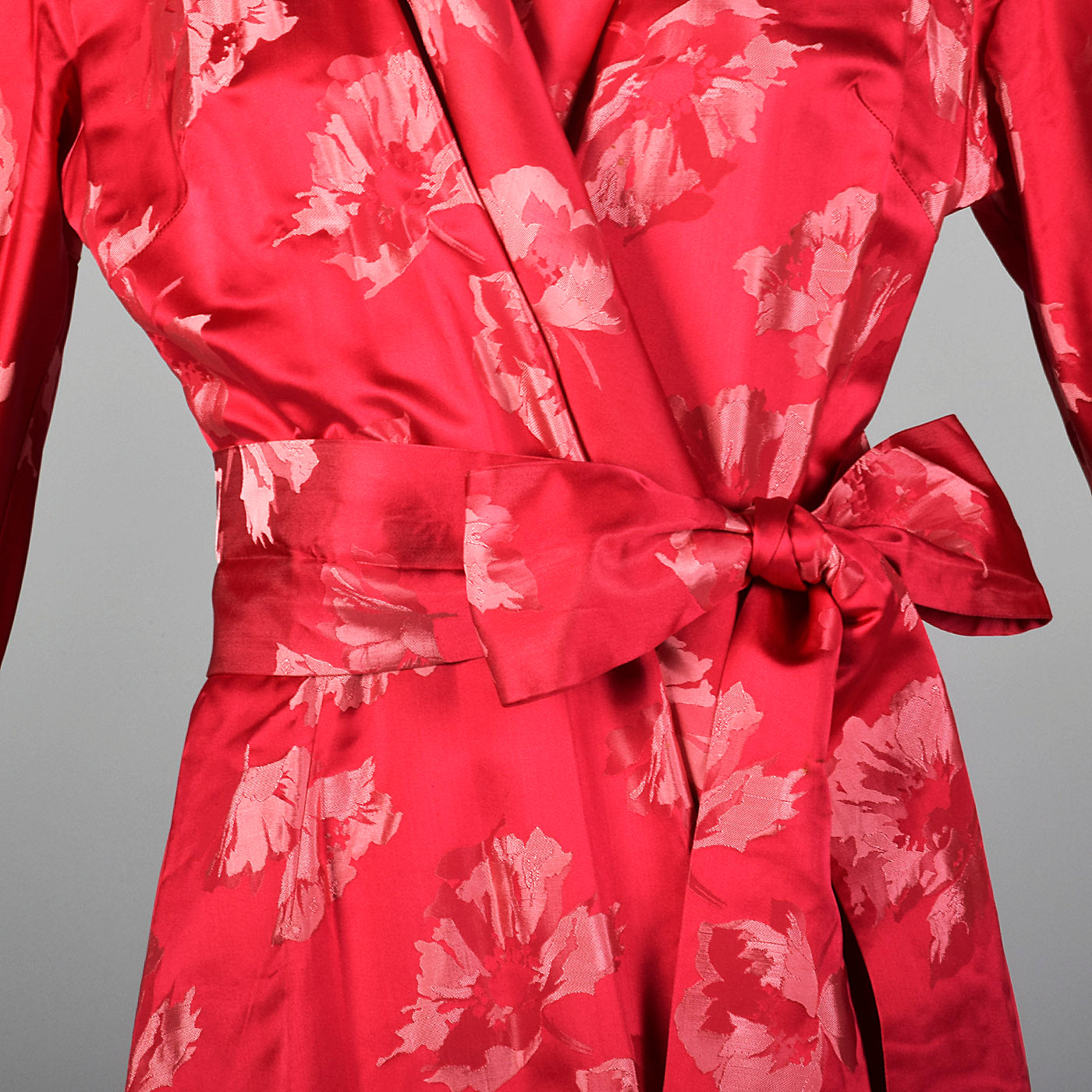1960s Pink Silk Robe with Space Age Rolled Cuffs and Hem