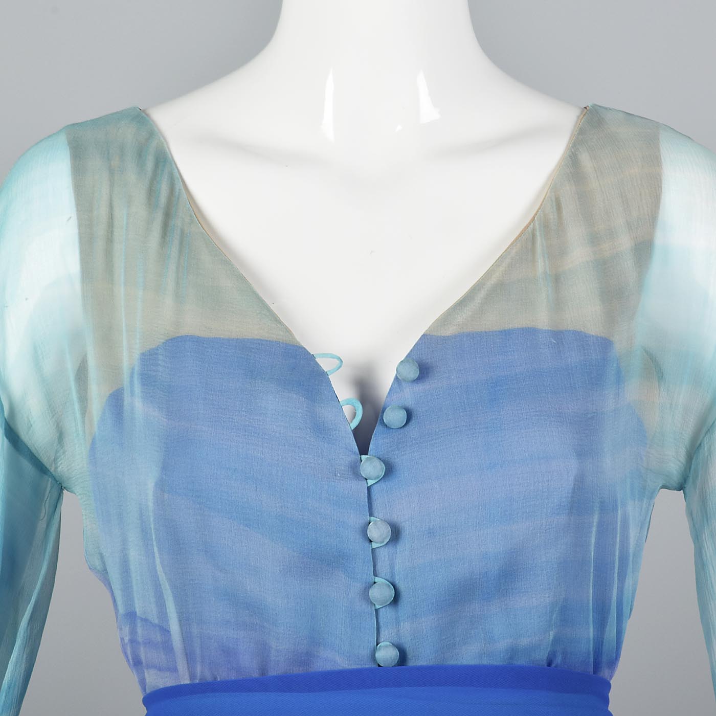Beautiful Blue Travilla Maxi Dress with Sunset Design