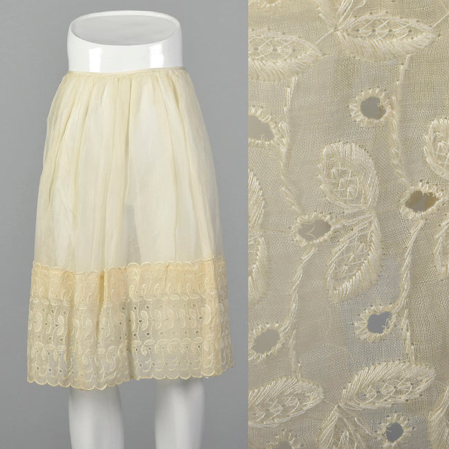 1950s Off White Cotton Eyelet Slip