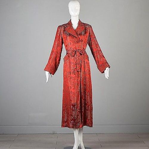 1940s Glamorous Red Brocade Dressing Gown