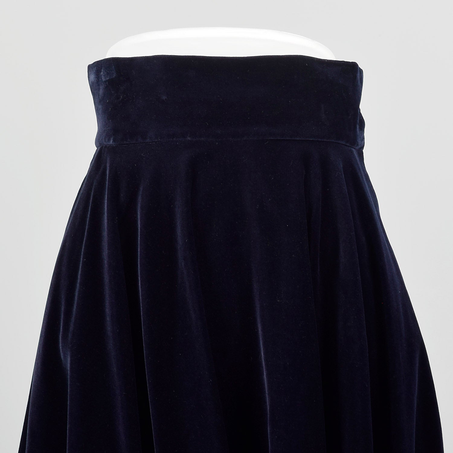 XS Anne Klein Navy Velvet Full Circle Skirt – Style Salvage