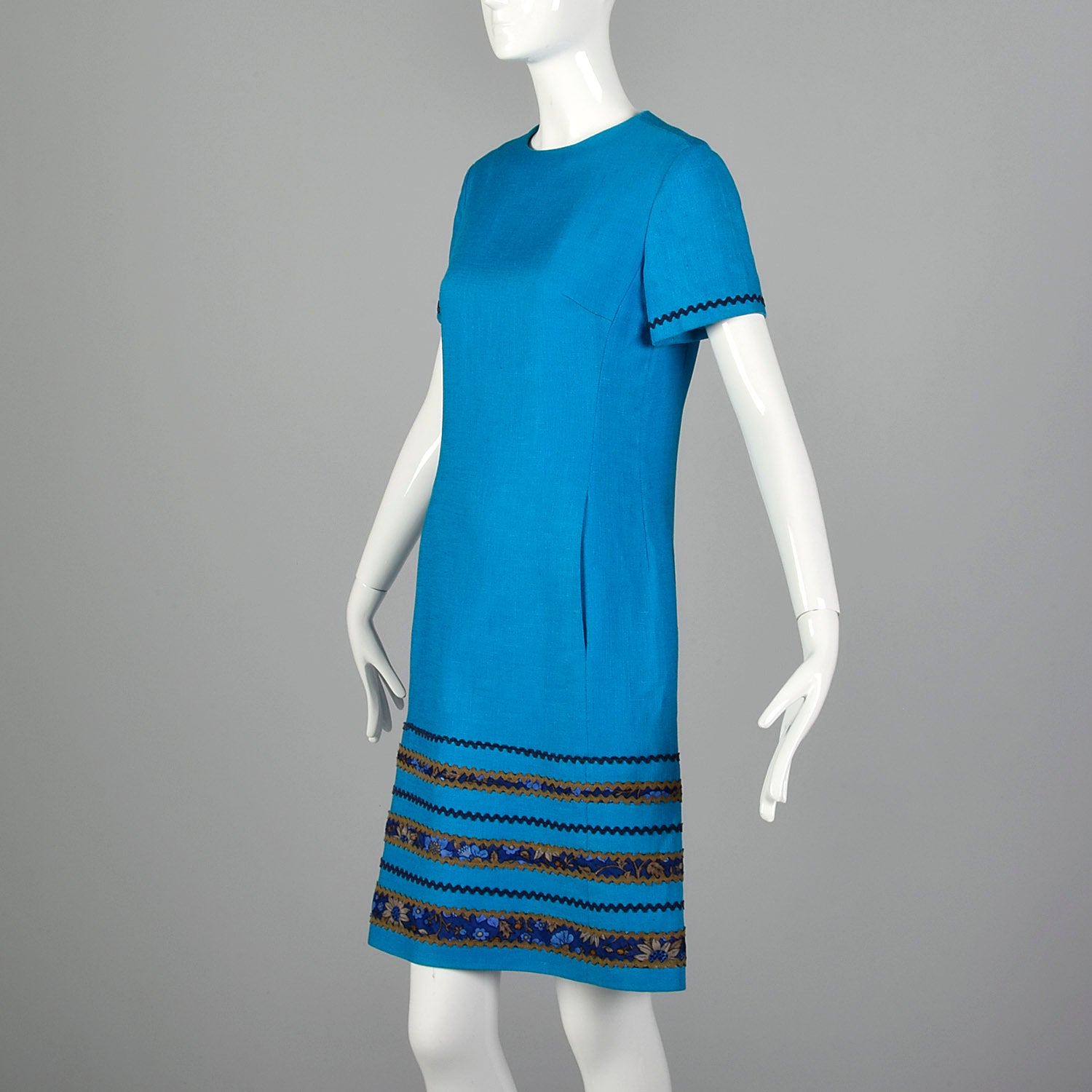 Small Vera Maxwell 1960s Shift Dress