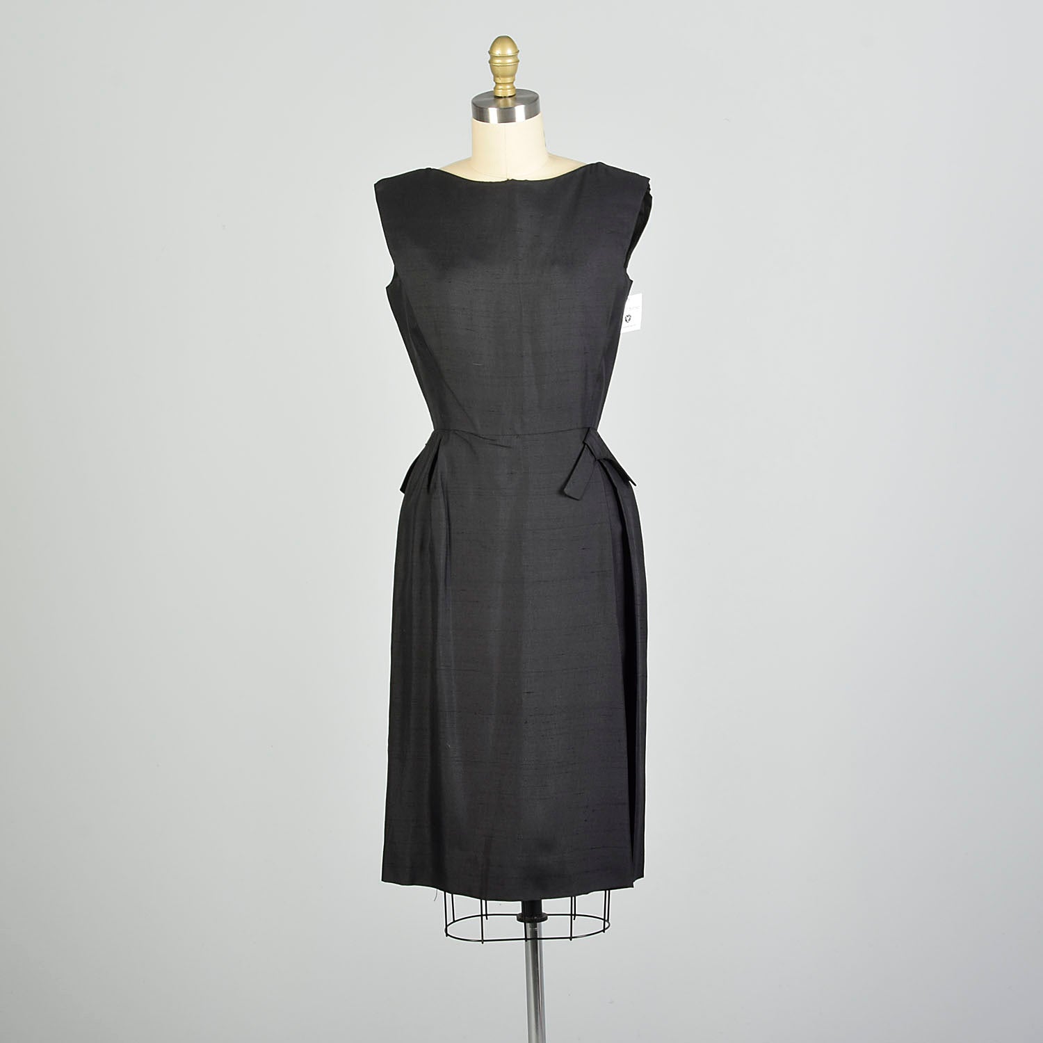 XS 1950s Sleeveless Black Silk LBD Cocktail Dress Style & Salvage XS 1950s Sleeveless Black Silk LBD Cocktail Dress Style & Salvage