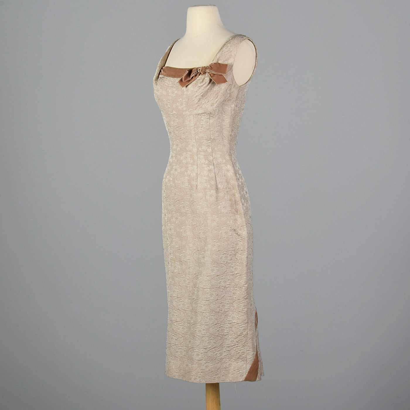 1950s Tan Dress with Mermaid Skirt