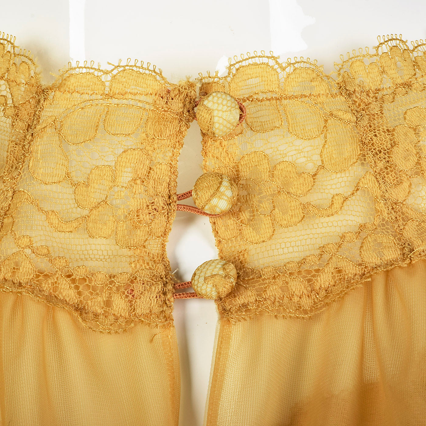 Vanity fair peignoir sets sales