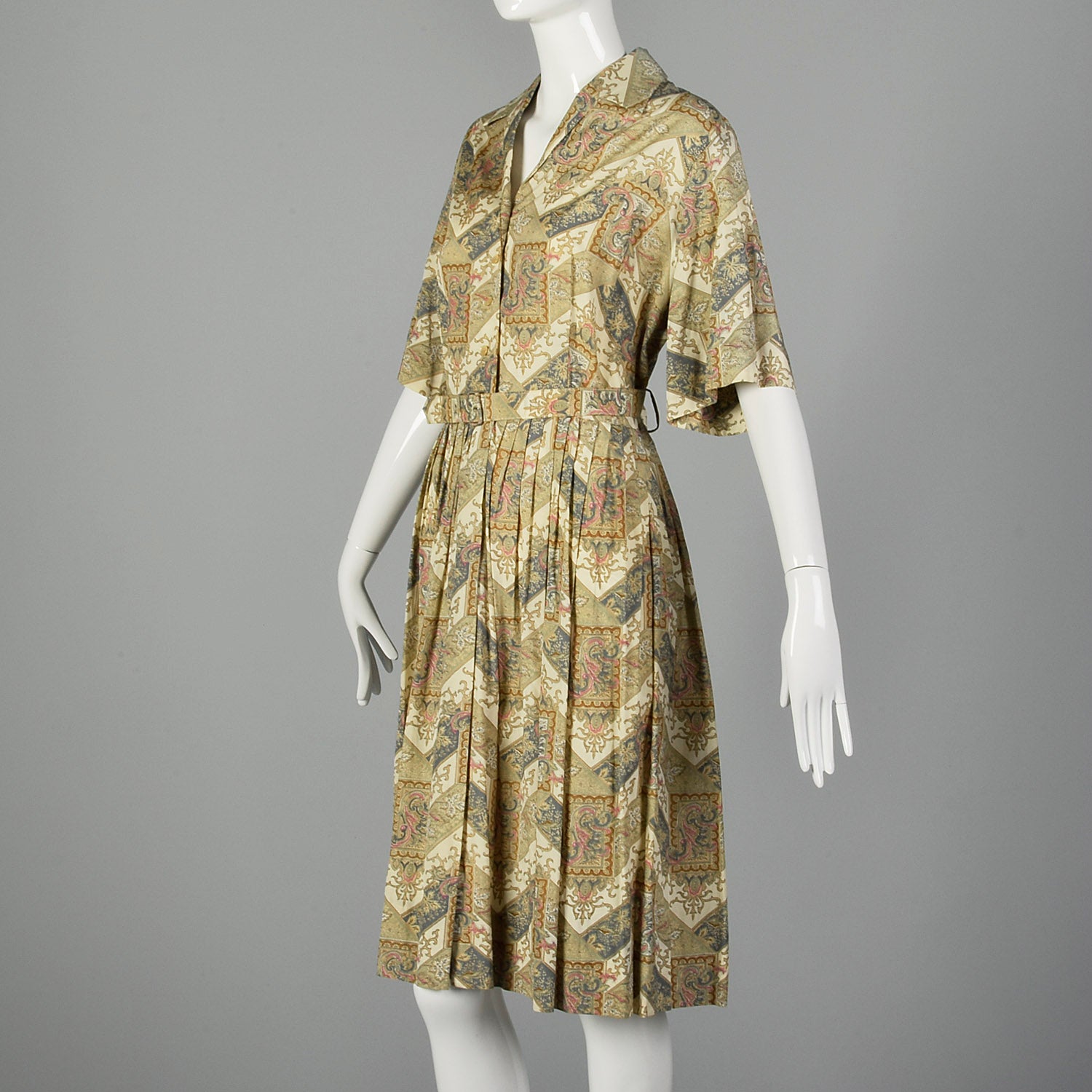 XXL 1950s Ivory Printed Cotton Day Dress
