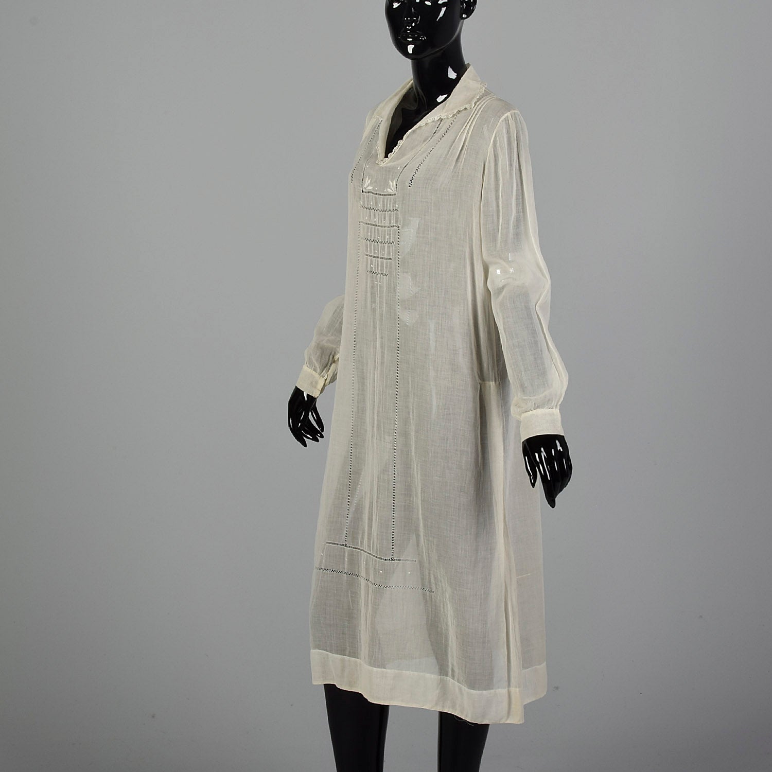 Small 1920s White Cotton Day Dress