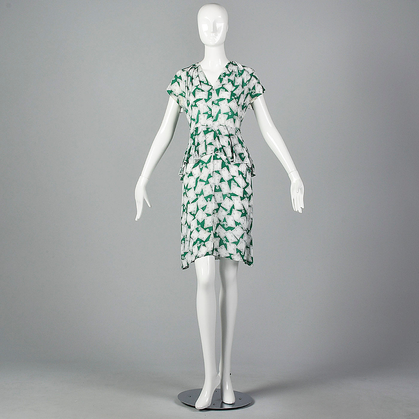 XS 1940s Novelty Print Peplum Dress