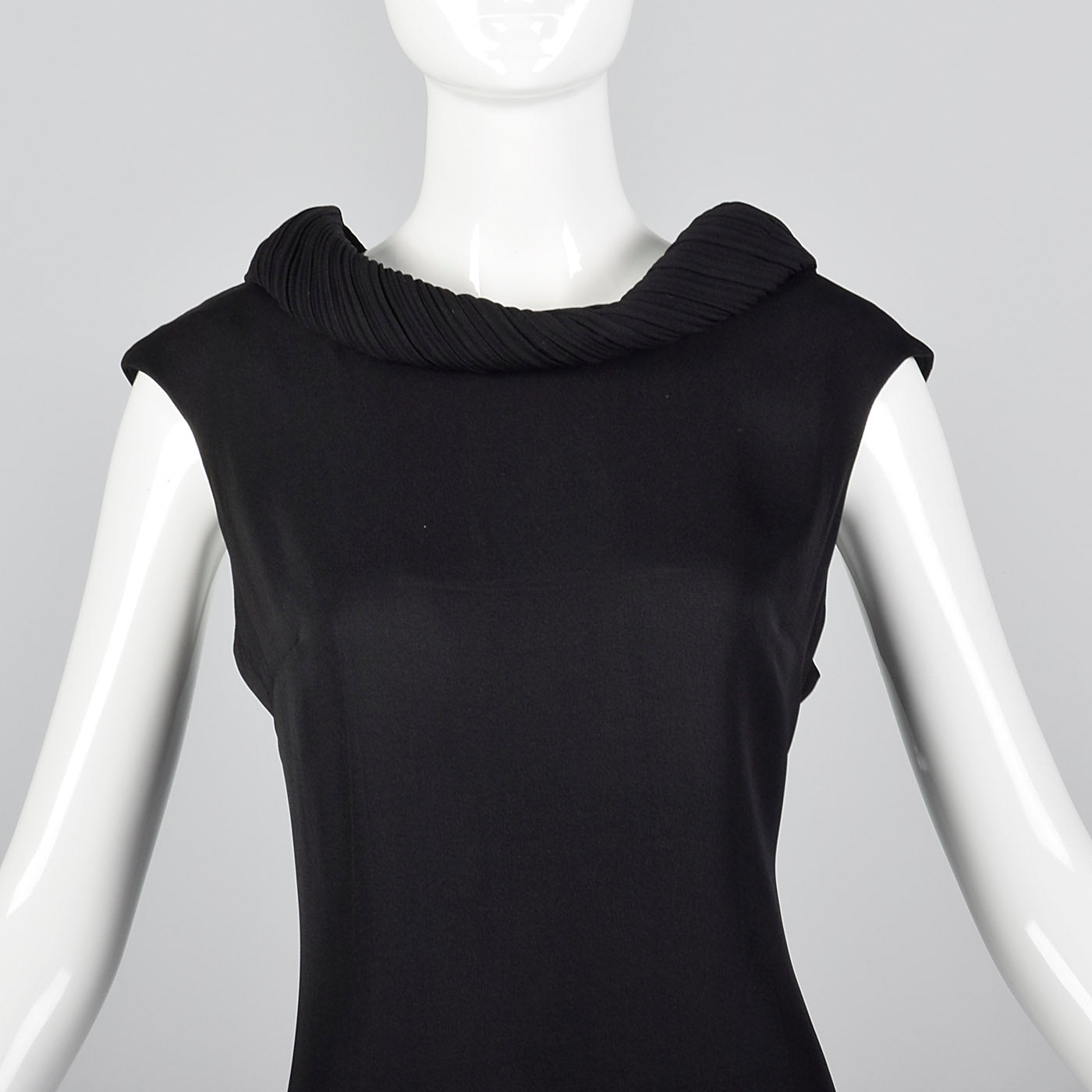 1950s Classic Black Dress with Rolled Collar